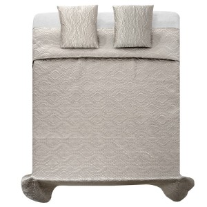 Luxusní saténové přehozy na postel v stříbrno šedé barvě
