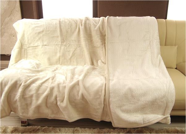 Teplé luxusní deky béžové barvy