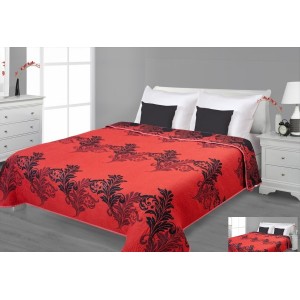 Přehoz na postel červené barvy s černými listy