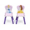 Dřevěný stolek a židle s motivem princezen