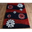 Červený koberec SHAGGY s motivem květů