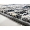Moderní kusový koberec v šedé barvě