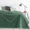 Moderní jednobarevný přehoz na postel zelené barvy