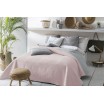 Oboustranný přehoz na postel světle růžové barvy