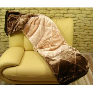Hřejivá teplá luxusní deka z akrylu hnědé barvy