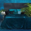 Luxusní tmavě modrý jednobarevný přehoz na postel s módním prošitím