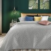 Jednobarevný krásný prošívaný přehoz na postel s šedé barvě