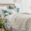 Luxusní francouzský přehoz na postel béžové barvy