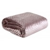 Kvalitní růžový přehoz na postel s moderním prošíváním