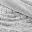 Kvalitní teplá deka v šedé barvě s motivem květů