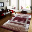 Luxusní koberec v béžové barvě s červenými vzory