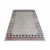Béžový koberec do obýváku s geometrickými vzory