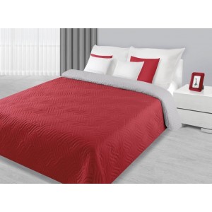 Červený oboustranný přehoz na manželskou postel