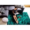 Tmavě zelený hebký plyšový koberec