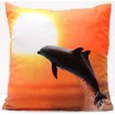 Oranžový povlak na polštář se skákajícím delfínům při západu slunce