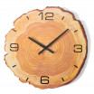 Dřevěné nástěnné hodiny s imitací kmene stromu