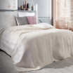 Kvalitní oboustranný přehoz na postel krémové barvy