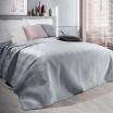 Stříbrný sametový přehoz na postel s prošíváním