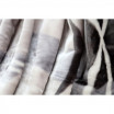 Teplá deka v odstínech šedé a béžové barvy