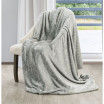 Krásná šedá deka s moderním vzorem