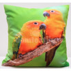 Zelená povlak na polštáře s oranžovými papoušky