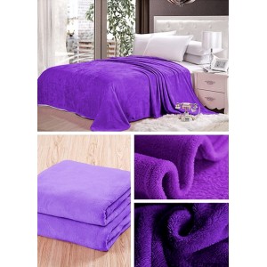 Moderní tmavě fialové deky