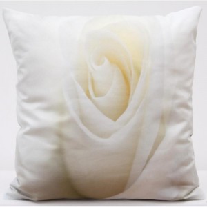 Kvalitní povlak na polštář s motivem bílé růže