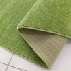 Jednobarevný koberec zelené barvy