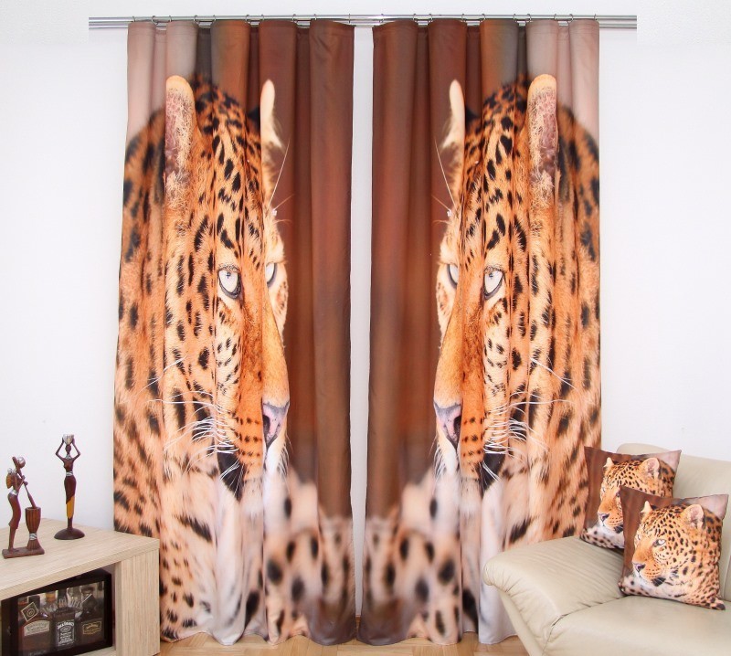 Hnědý stylový závěs s motivem geparda