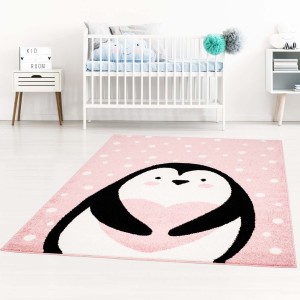 Růžový dětský koberec pro holčičku na hraní tučňák
