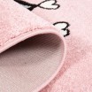 Dětské koberce pro dívky růžové barvy s roztomilou Macík
