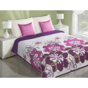 Oboustranný přehoz na postel bílé barvy s růžově fialovými květy