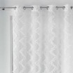 Krásná bílá záclona na kruhy s reliéfním zig zag vzorem 140 x 280 cm