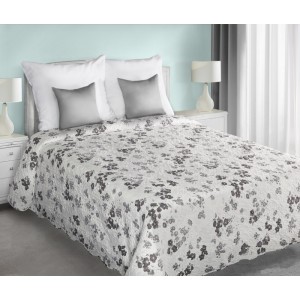 Květinové přehozy na manželskou postel v krémové barvě