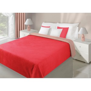 Červený oboustranný přehoz na postel