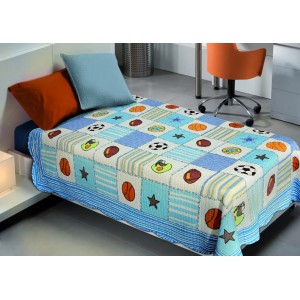 Barevné přehozy na detskou postel v modré barvě s sportovním motivem