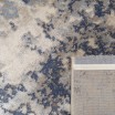 Moderní koberec s dokonalým modro-béžovým vzorem