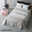 Béžový francouzský přehoz na postel