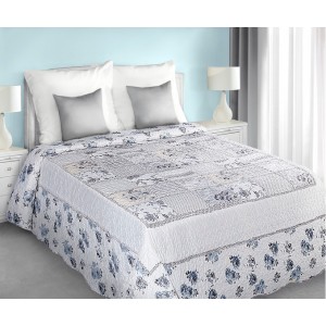 Bílo modré přehozy na postel patchwork s květovým vzorem