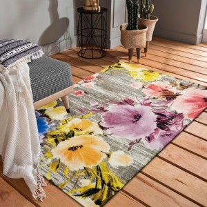 Kvalitní barevný koberec s motivem květin