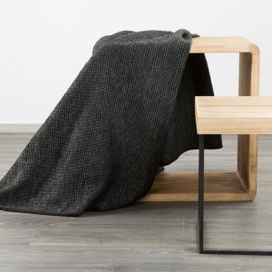 Vysoce kvalitní černá deka s vaflovou strukturou