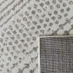 Designový koberec s minimalistickým motivem