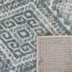 Skandinávský koberec s mátově zelenými vzory