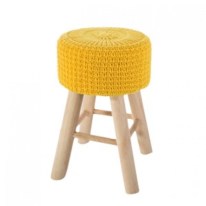 Pletená žlutá taburetka do obýváku