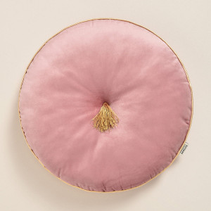 Elegantní růžový velurový kulatý dekorativní polštář